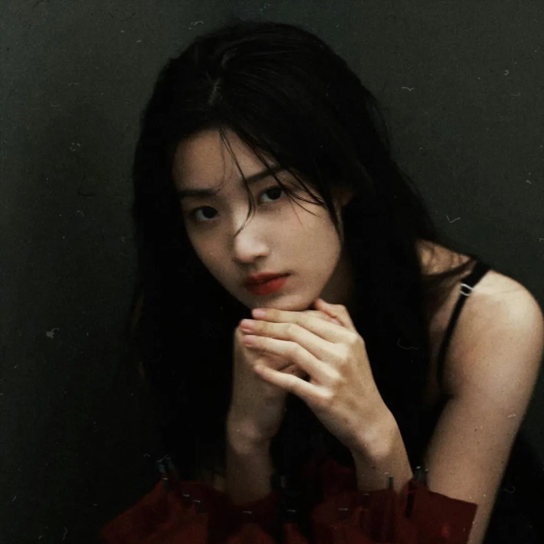 采蘑菇的夫妻
